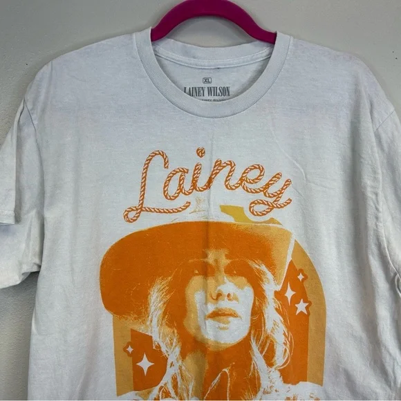 Ripple Junction Lainey Wilson Unisex XL White Graphic Tee Country Music  Western - Picture 2 of 8